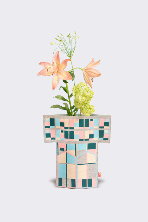 Botanica Knitted Vase (Monster Building: Glass)